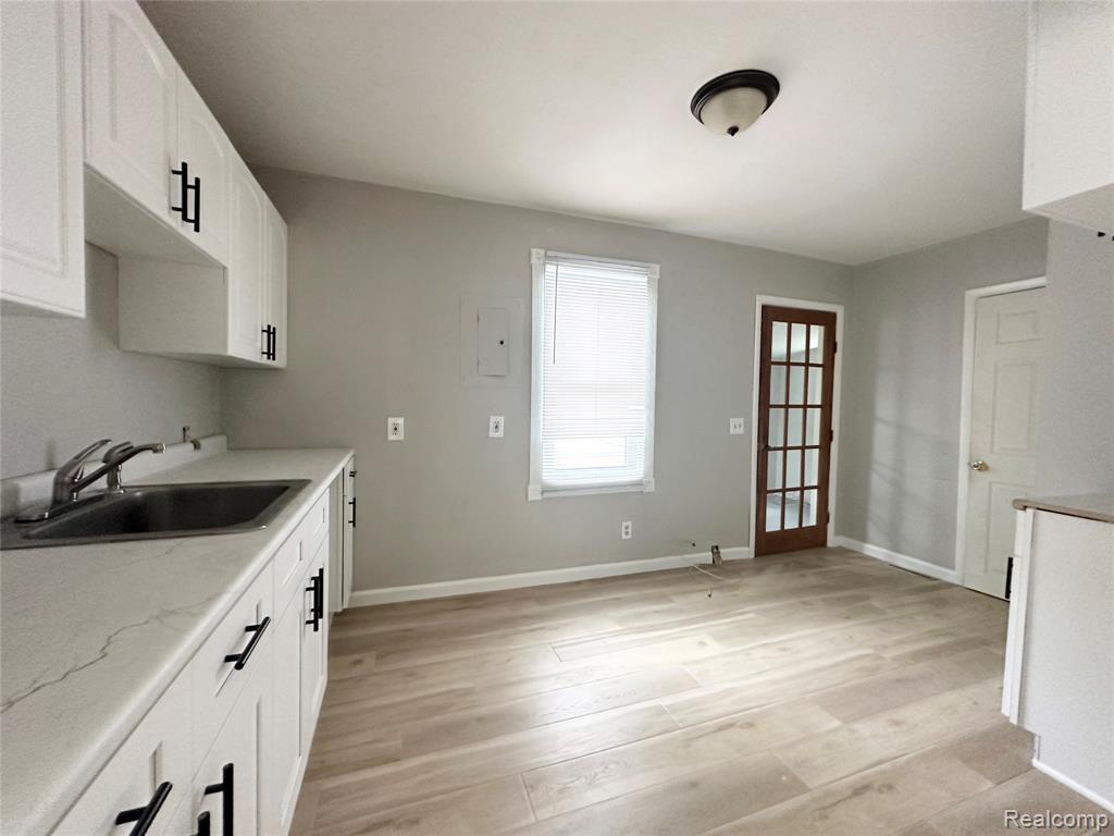 7027 Meadow Avenue, Warren, MI 48091 — Photo 6