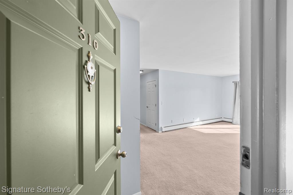 475 BALDWIN Avenue, 26, Rochester, MI 48307 — Photo 2