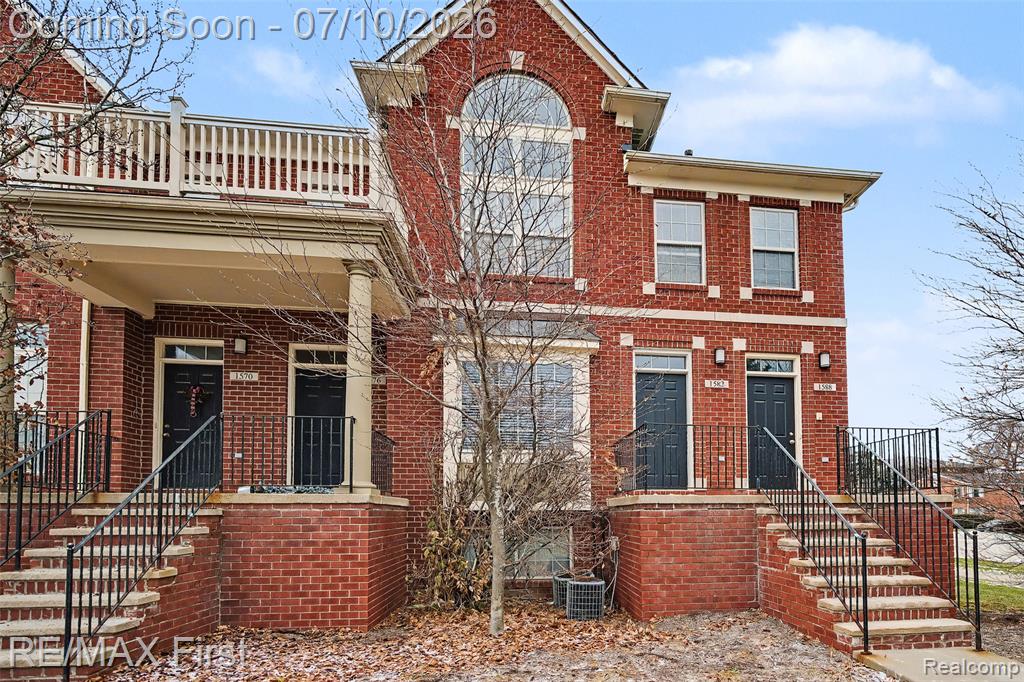 1582 Devon Lane, Troy, MI 48084