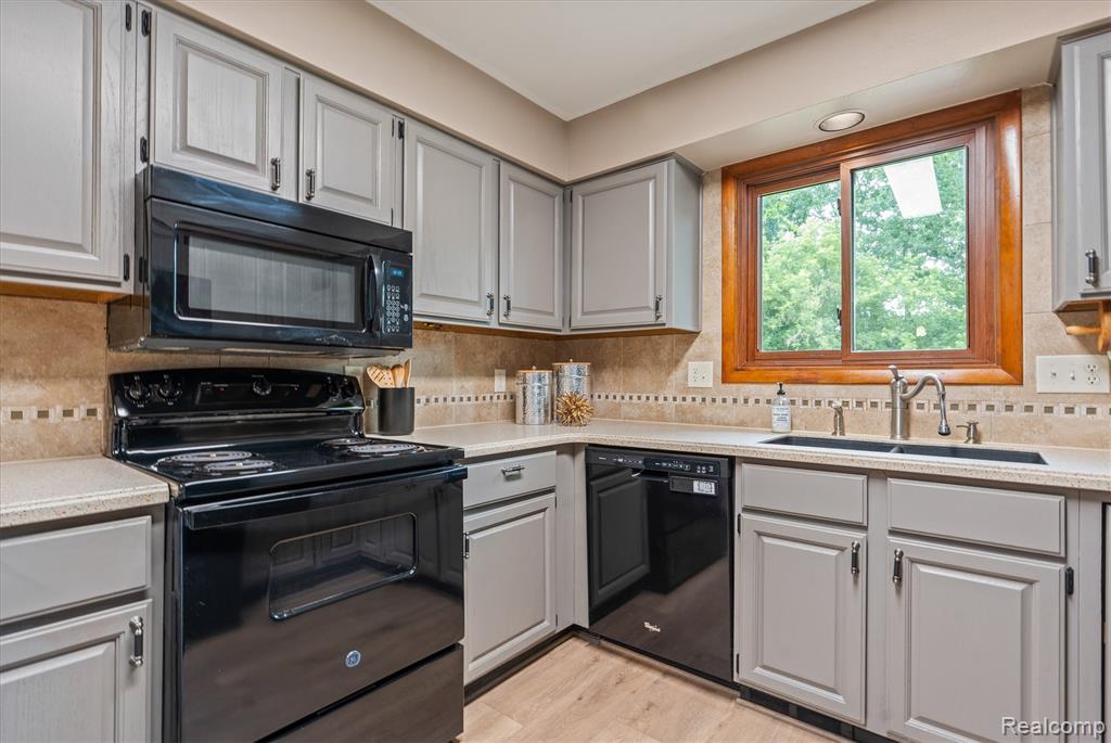 3325 Proctor Lane, Oakland, MI — Photo 18