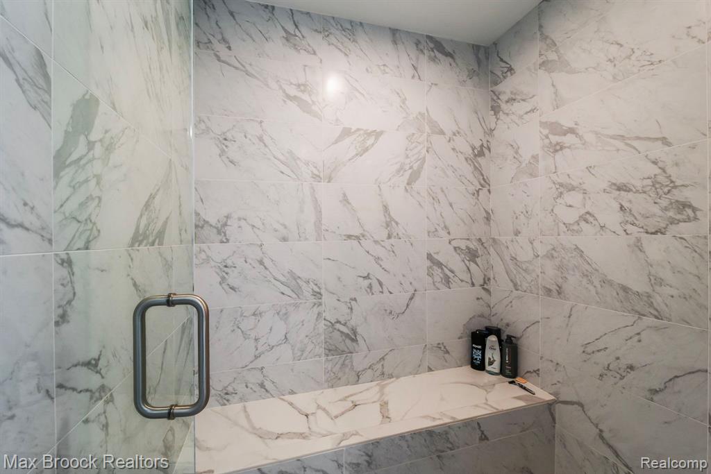 3828 PINE LAKE KNOLL Drive, West Bloomfield, MI 48324 — Photo 41