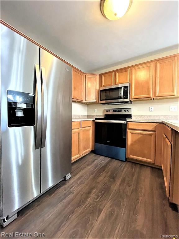 4103 CAMERON Circle, Walled Lake, MI 48390 — Photo 7