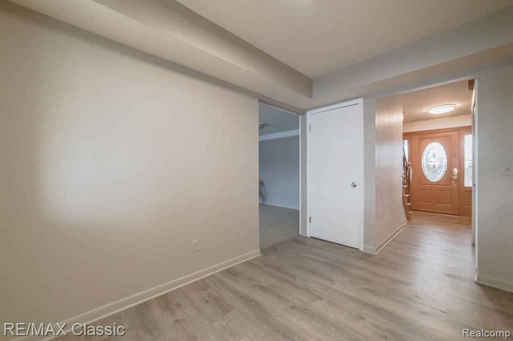 1587 Three Lakes Drive, Troy, MI 48085 — Photo 16
