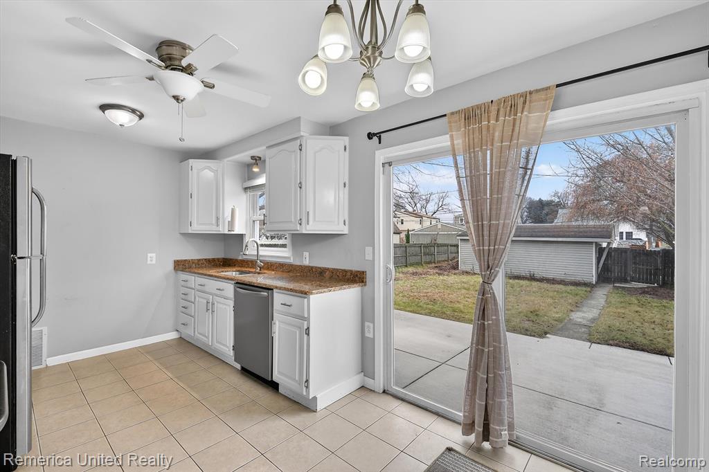 508 S Chocolay Avenue, Clawson, MI — Photo 8