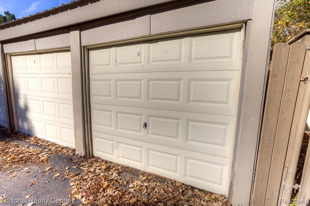 44800 Bayview Drive, Novi, MI — Photo 21