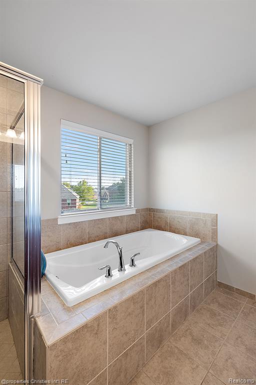 61171 SADDLECREEK Drive, South Lyon, MI 48178 — Photo 42