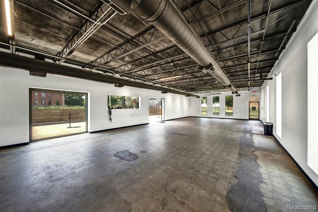 611 W Philadelphia Street, Detroit, MI 48202 — Photo 13