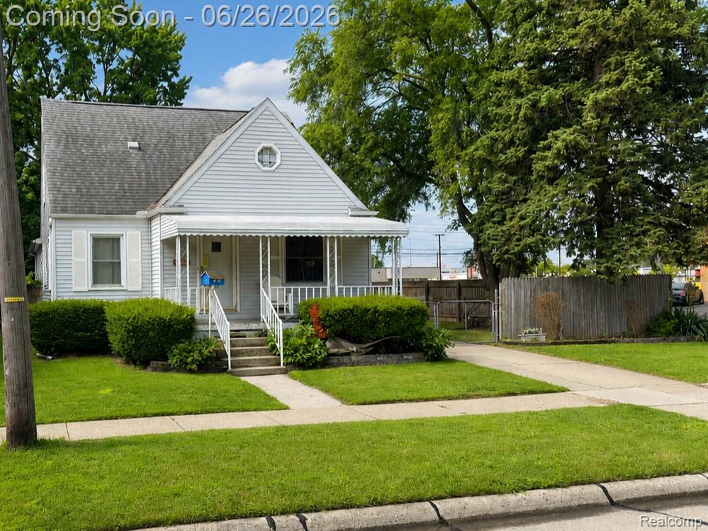 8056 Central, Center Line, MI 48015 — Photo 2