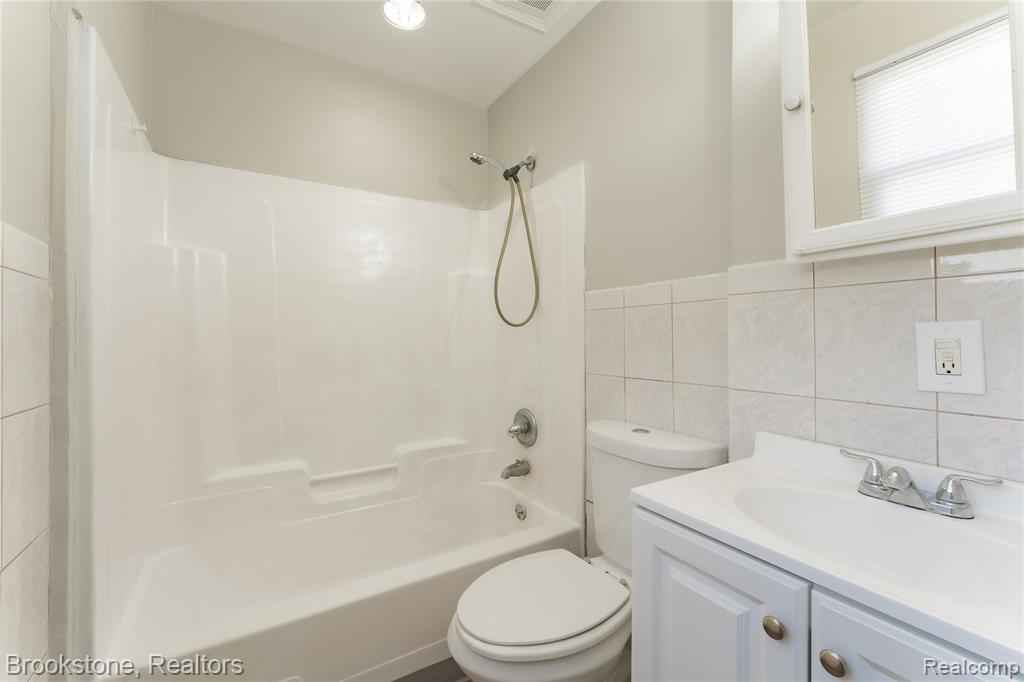 524 Luther Avenue, Pontiac, MI 48341 — Photo 9