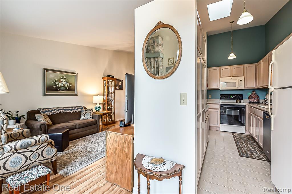 61702 Williamsburg, 2, South Lyon, MI 48178 — Photo 8