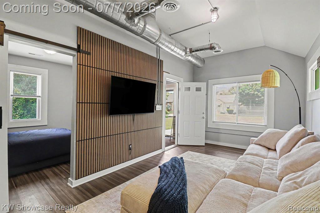 435 W Sonoma Avenue, Hazel Park, MI 48030 — Photo 4