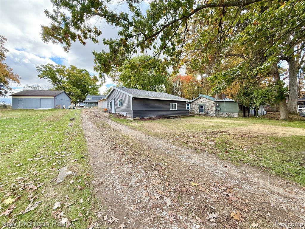 11476 Koth Drive, Linden, MI 48451 — Photo 2