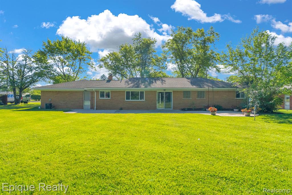 8052 Dungarvin Drive, Grand Blanc, MI 48439 — Photo 34
