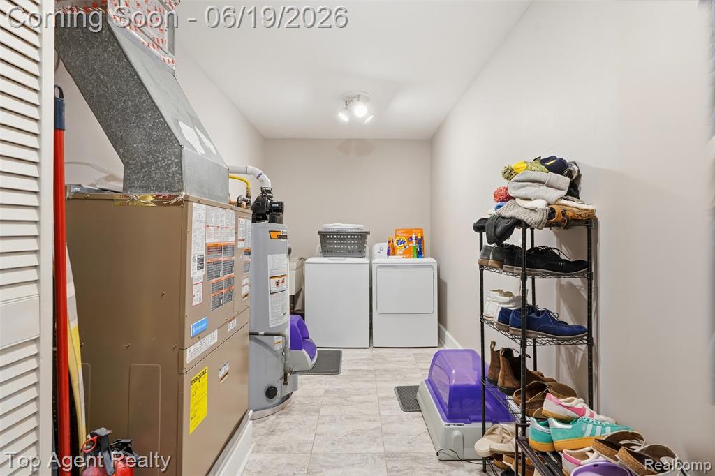 42374 Lochmoor Street, Clinton Twp, MI 48038 — Photo 18
