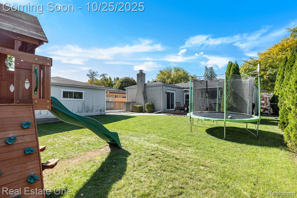 42002 Coulon Drive, Clinton Twp, MI 48038 — Photo 23