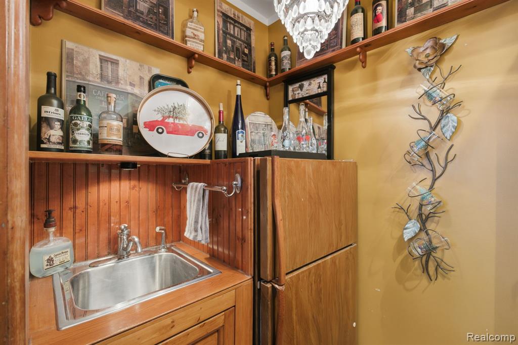 549 Grixdale Lane, Waterford, MI 48328 — Photo 23