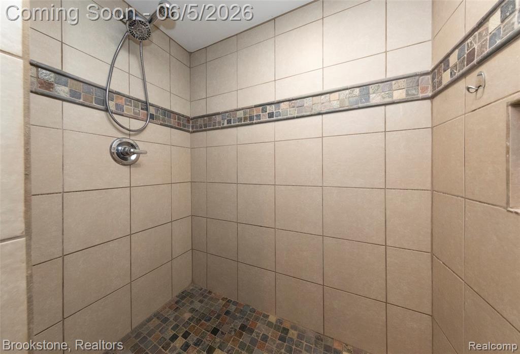 30008 GREGORY, Grand Blanc, MI 48439 — Photo 32