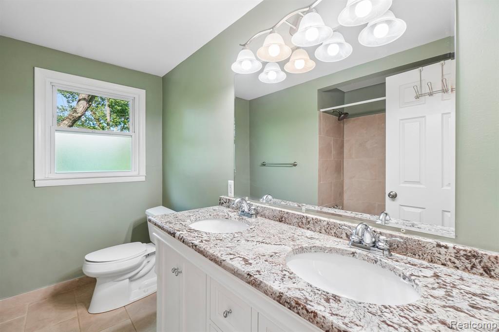 2675 Douglas Drive, Bloomfield Hills, MI 48304 — Photo 25