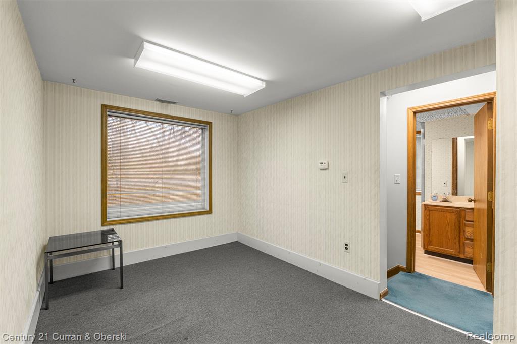 6336 Fox Avenue, Allen Park, MI 48101 — Photo 17
