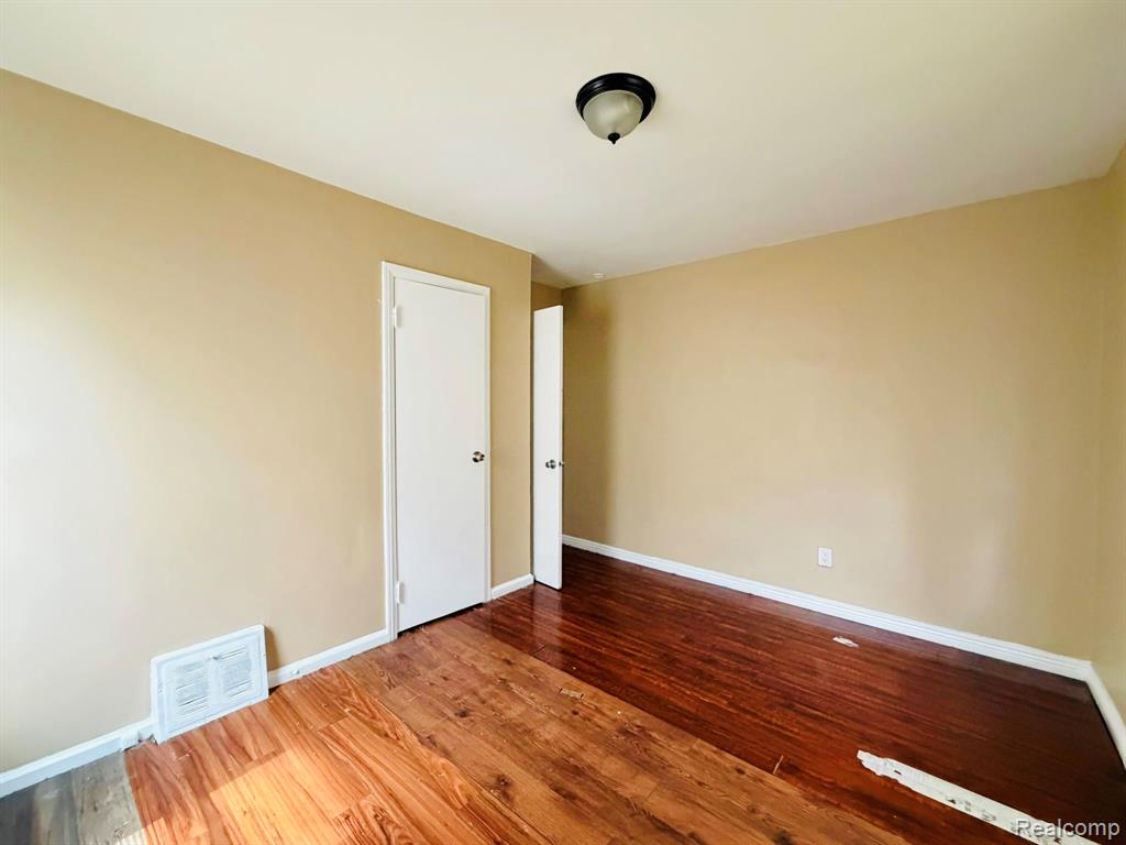 8653 BRAILE Street, Detroit, MI 48228 — Photo 10