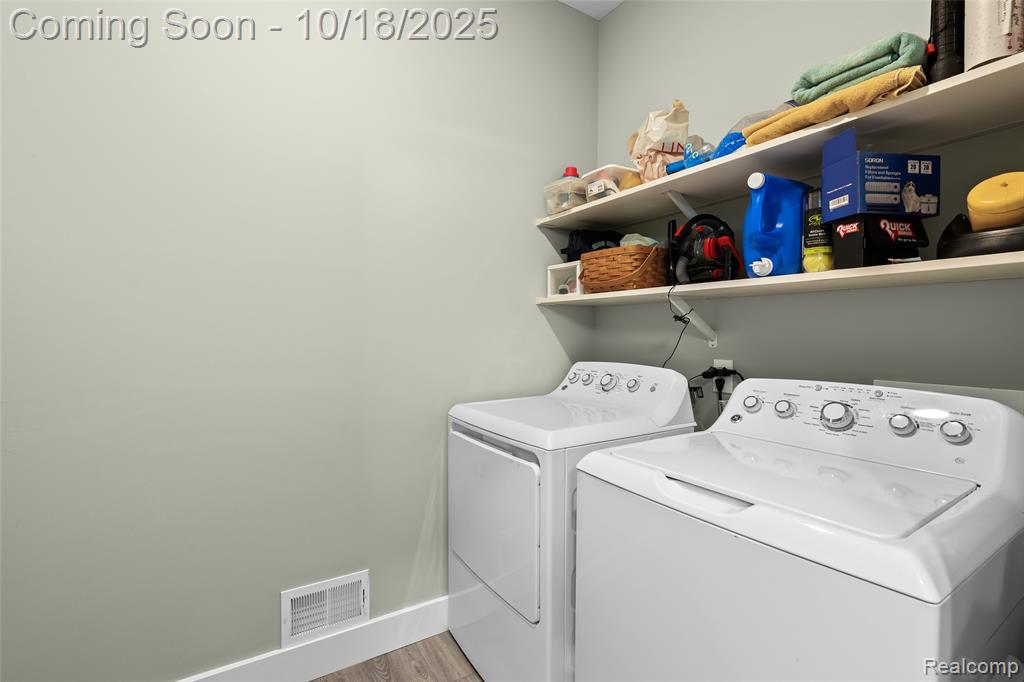 3129 Harbor Pointe Circle, Fenton, MI 48430 — Photo 21