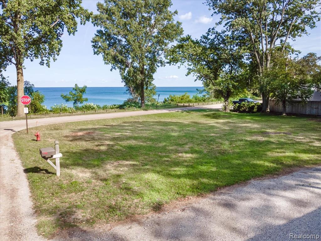 7102 Lakeview Drive, Lexington, MI 48450 — Photo 3