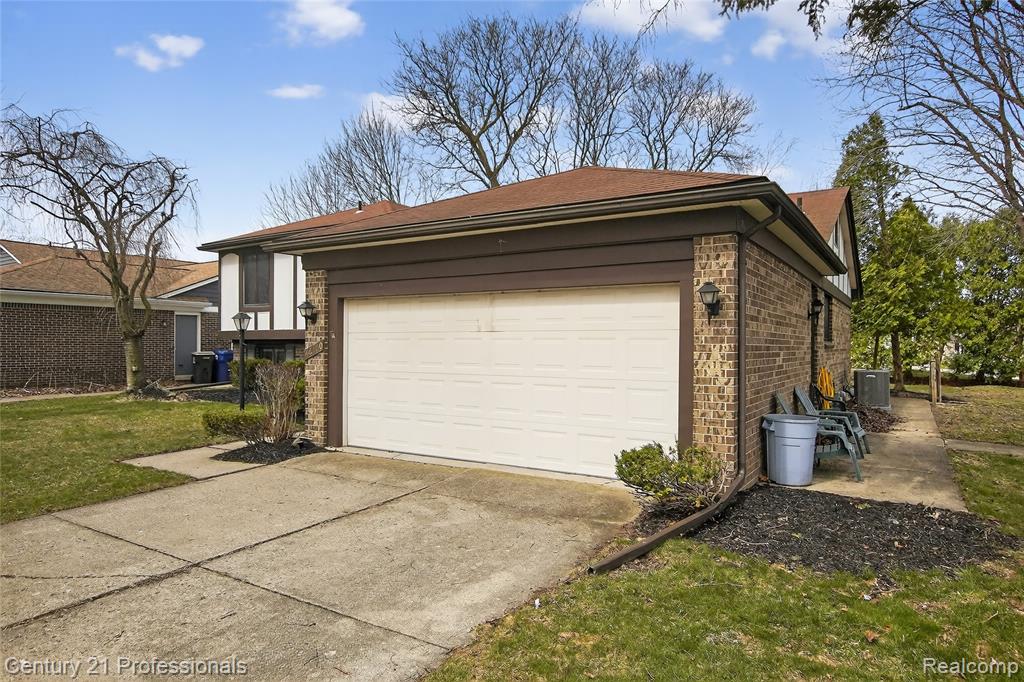 46300 Gainsborough Drive, Canton, MI, 48187