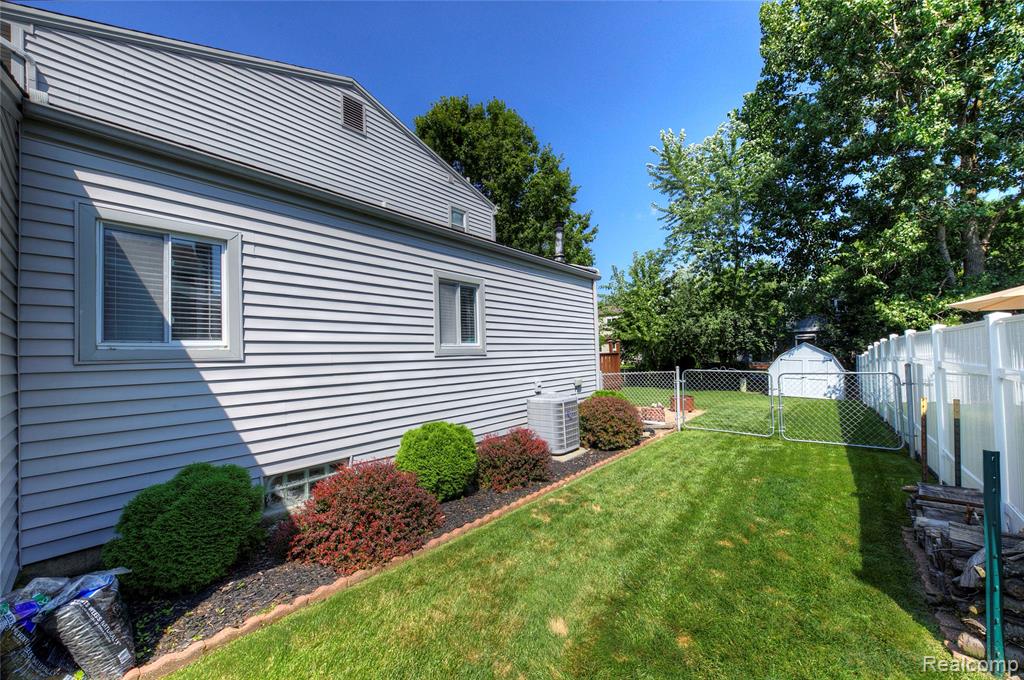 5646 New Meadow Drive, Ypsilanti, MI 48197 — Photo 46