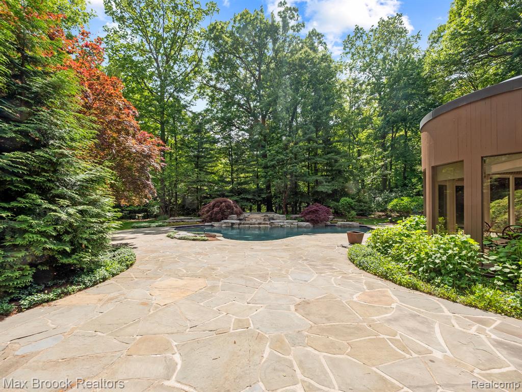 5130 Deep Wood Road, Bloomfield Hills, MI 48302 — Photo 77