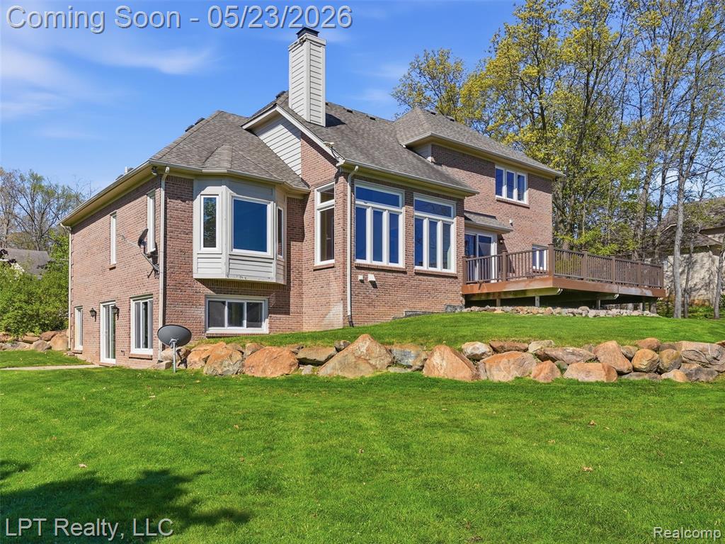860 Troon, Highland, MI — Photo 35