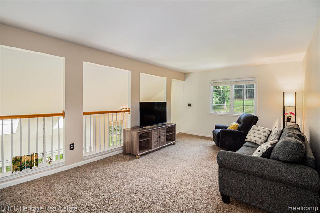 431 Timber Ridge Drive, Highland, MI — Photo 17