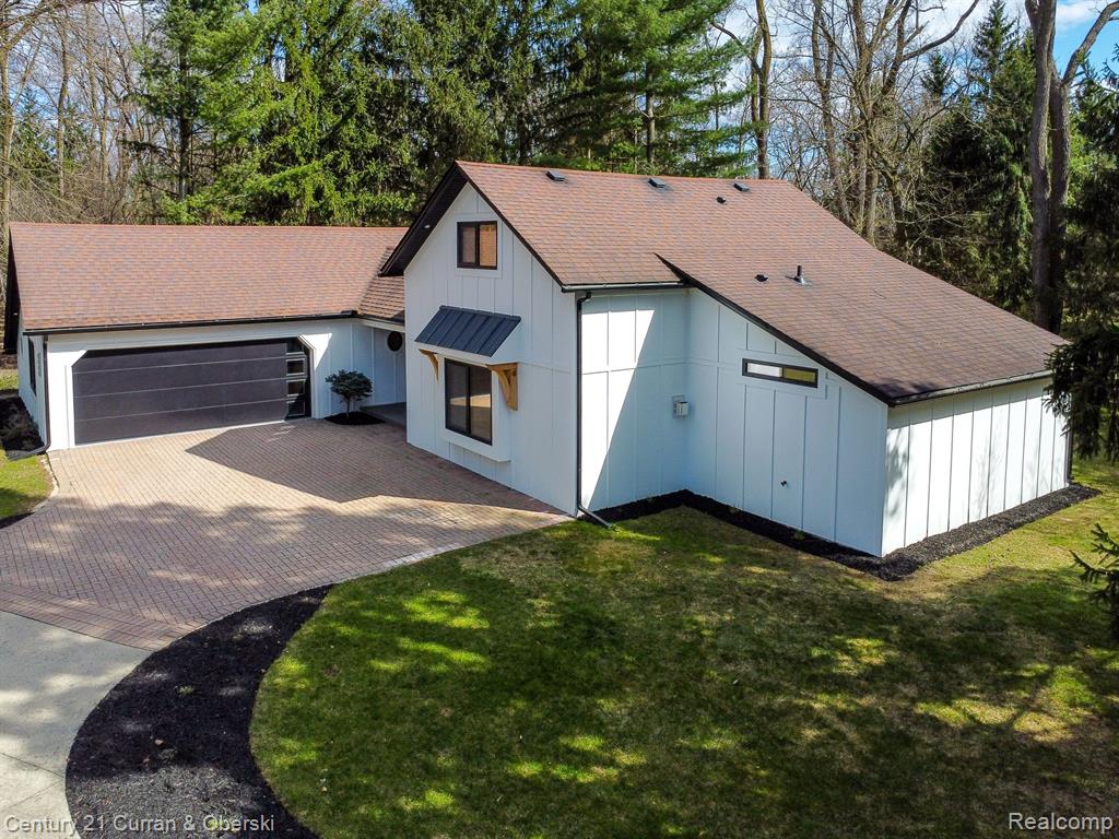 4421 W MAPLE Road, Bloomfield Hills, MI 48301 — Photo 3