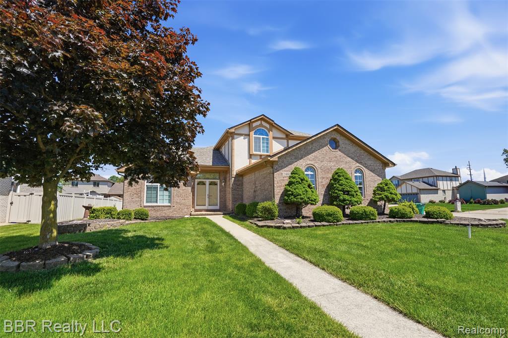 24883 Curtis Drive, Flat Rock, MI 48134 — Photo 2