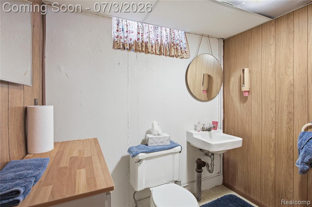 8516 Perrin Avenue, Westland, MI — Photo 32