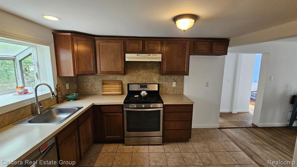 8732 HUGH Street, Westland, MI — Photo 13