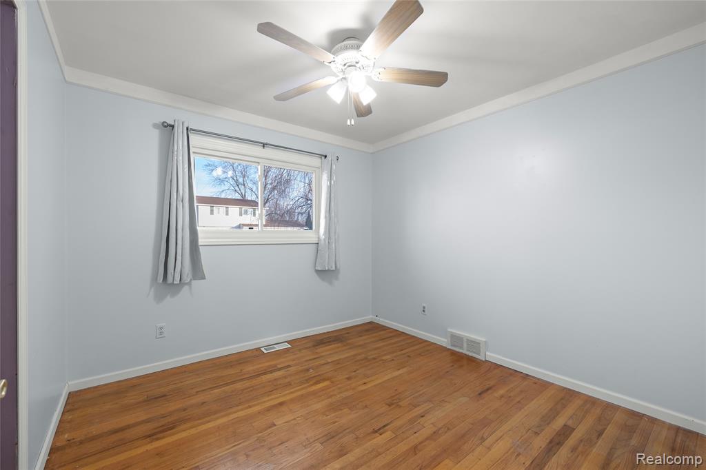 27228 Weddel Avenue, Brownstown, MI 48183 — Photo 17