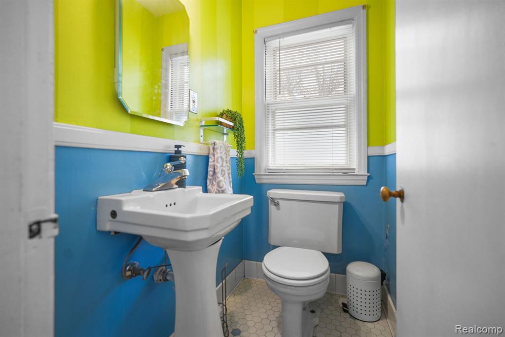 5270 LANNOO Street, Grosse Pointe, MI 48236 — Photo 15