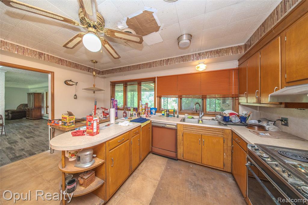6455 Norham Road, Bloomfield Hills, MI 48301 — Photo 37