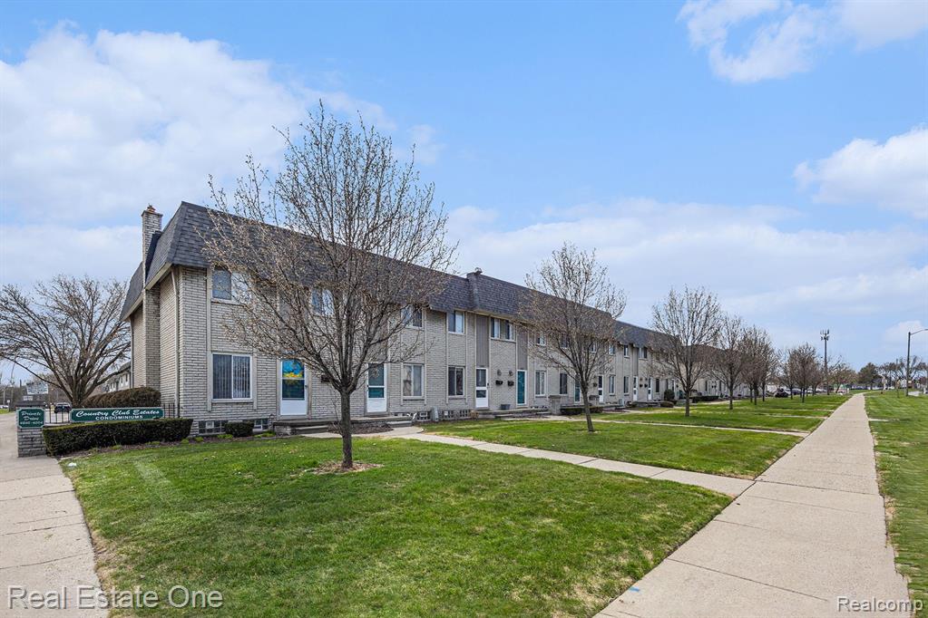4288 15 MILE Road, Sterling Heights, MI 48310 — Photo 18
