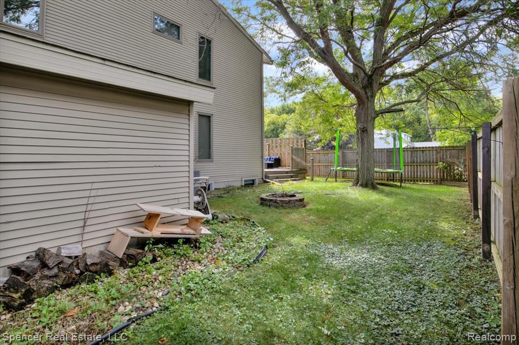 734 Locust Drive, Davison, MI 48423 — Photo 35