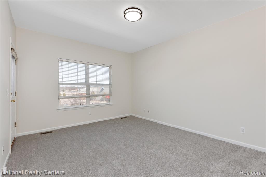 41582 Hamlet Lane, 68, Novi, MI — Photo 20