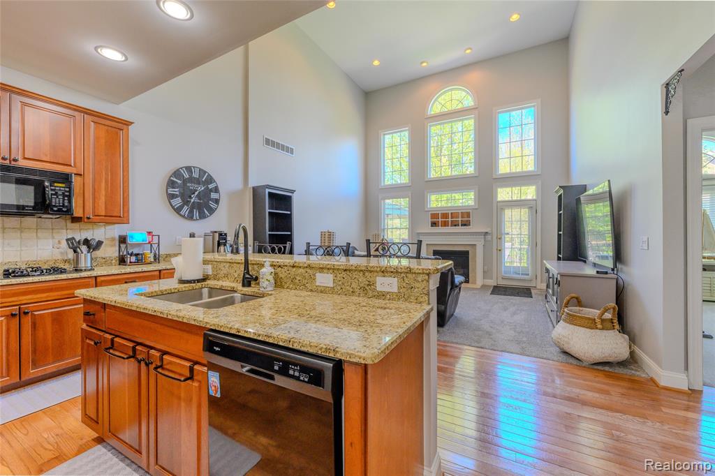 44896 Broadmoor Circle S, 109, Northville, MI 48168 — Photo 5