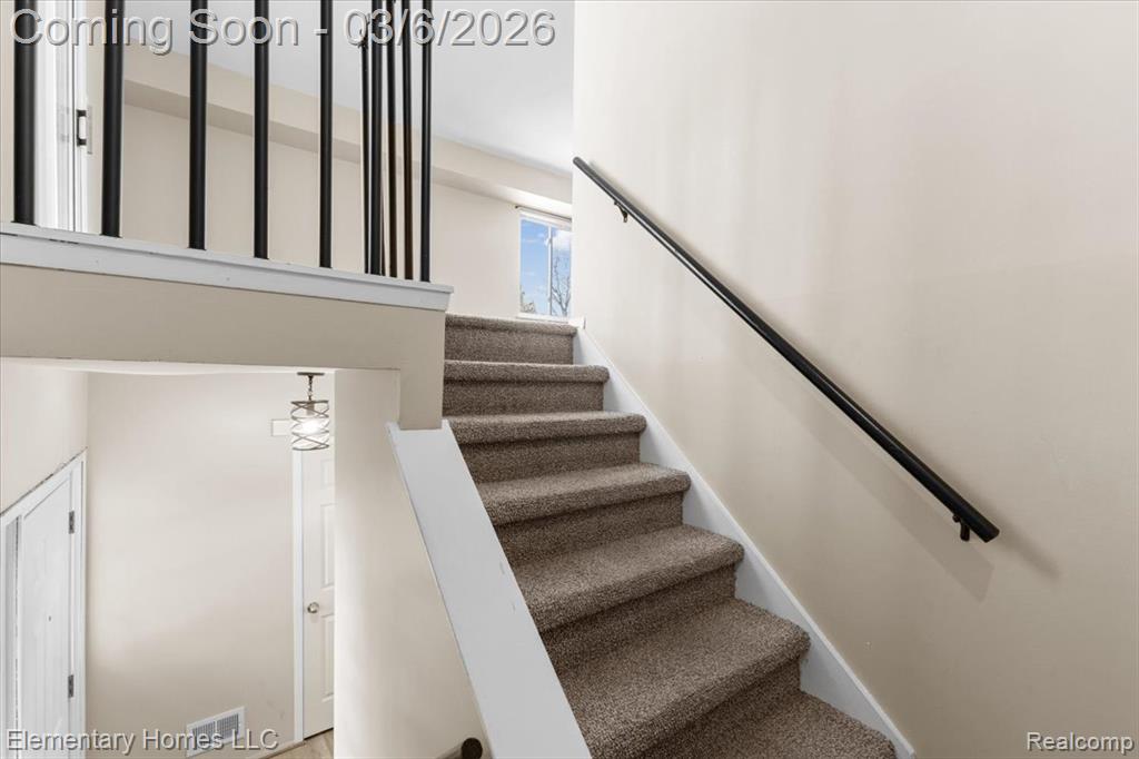 38181 Bradwood Court, Harrison Township, MI — Photo 5