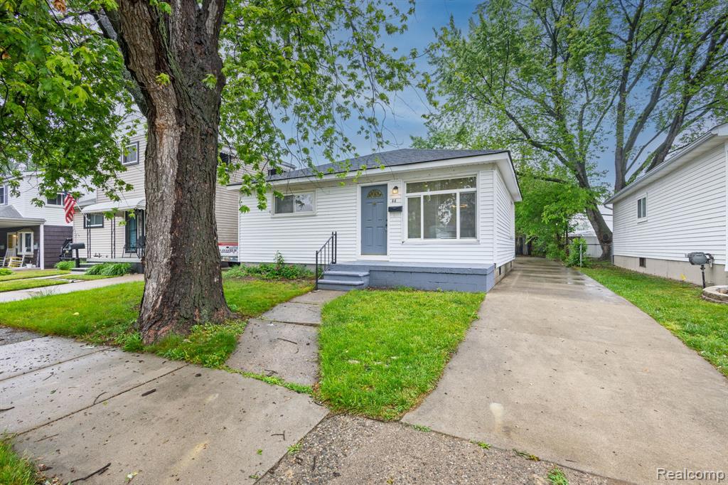 44 W Mahan Avenue, Hazel Park, MI 48030 — Photo 4