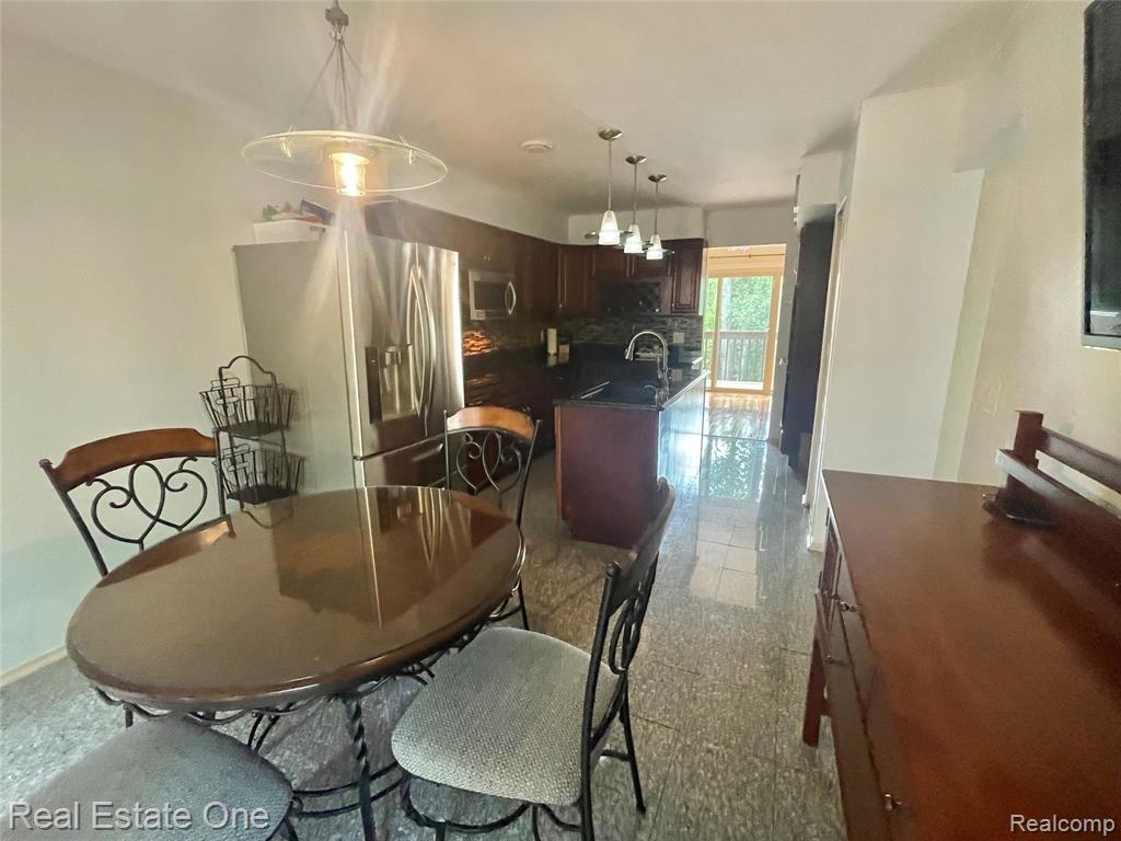 5521 WALNUT Circle W, West Bloomfield, MI — Photo 11