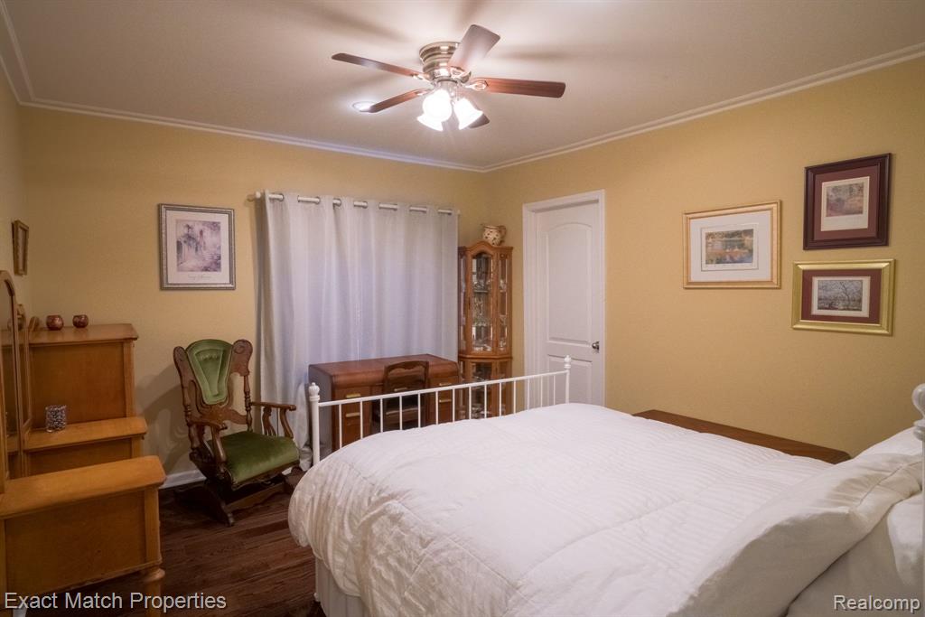 6735 BUCKLAND Avenue, West Bloomfield, MI 48324 — Photo 21