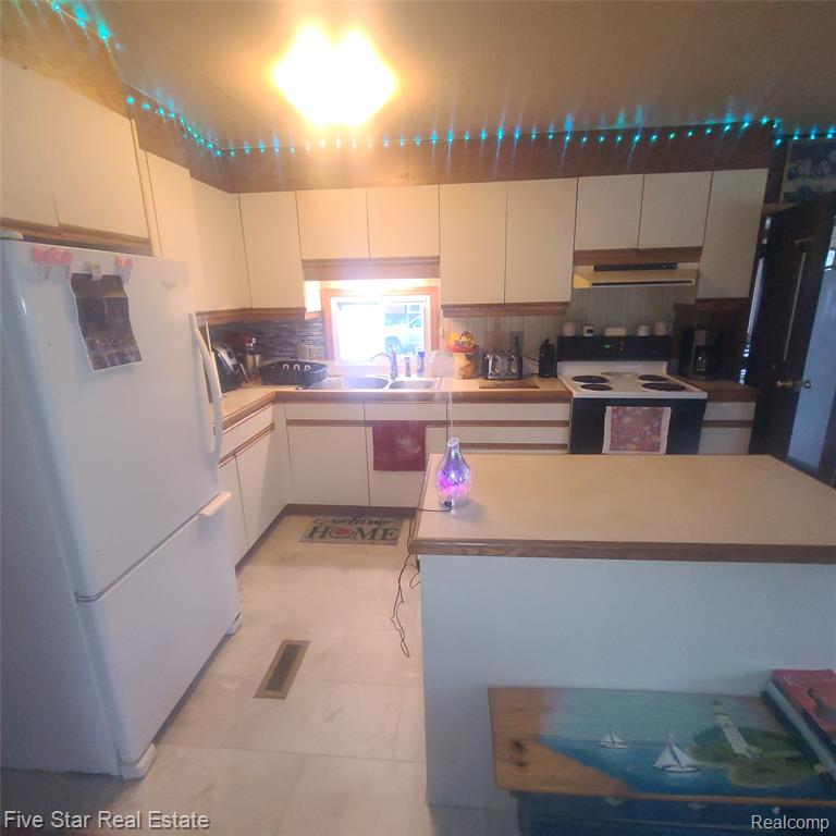 9942 S Straits Highway, Wolverine, MI 49799 — Photo 13