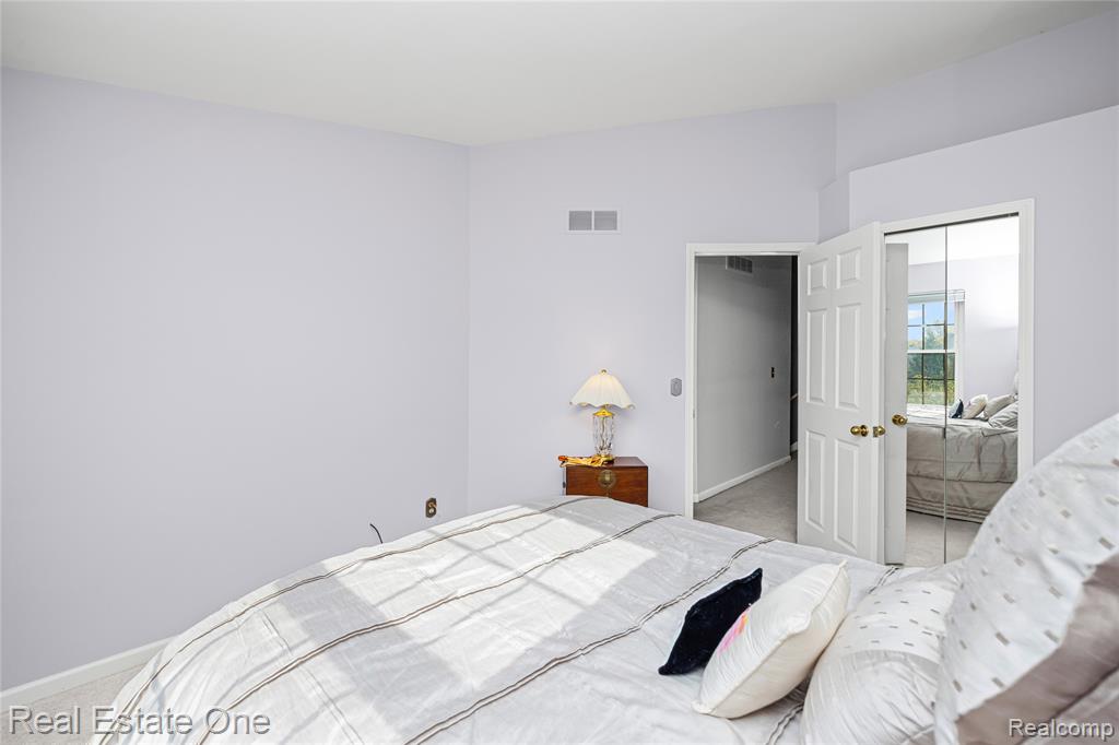 38494 Windsor, 54, Farmington Hills, MI 48331 — Photo 20