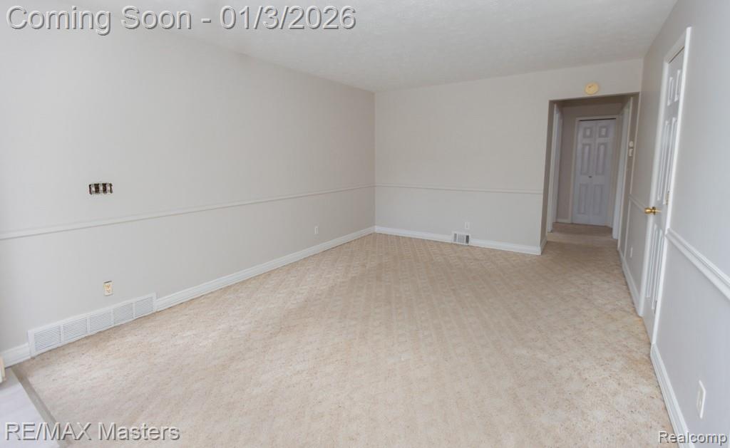 4696 Syracuse Street, Dearborn Heights, MI 48125 — Photo 24