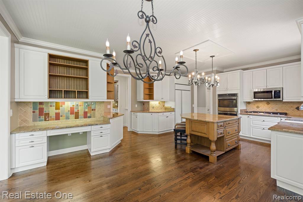 6745 CHARING Crossing, West Bloomfield, MI — Photo 8
